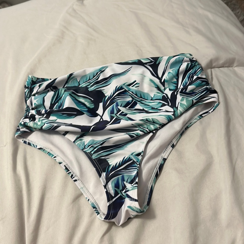 High rise bikini bottoms